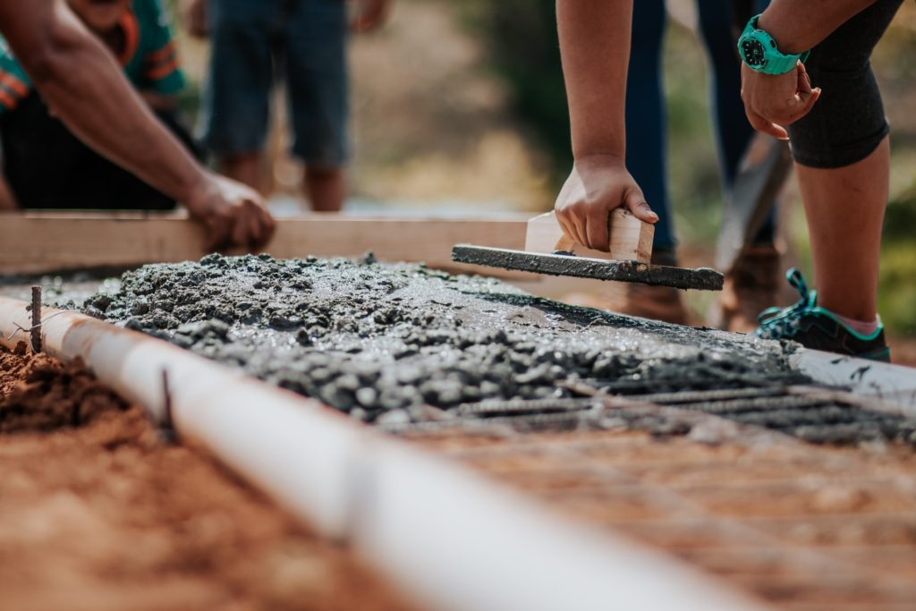 Serving others: learning to get rid of greed